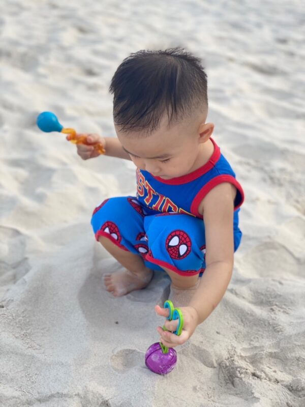 [อายุ 3+] ชุดพัฒนาการกล้ามเนื้อมัดเล็กในส่วนนิ้วมือและมือ (HELPING HANDS FINE MOTOR TOOL SET) [Learning Resources] - Image 3
