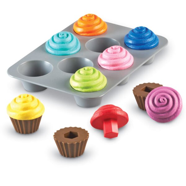 [อายุ 18เดือน+] คัพเค้กจิ๋ว จับคู่รูปทรงหรรษา (Shape Sorting Cupcakes) [Learning Resources]