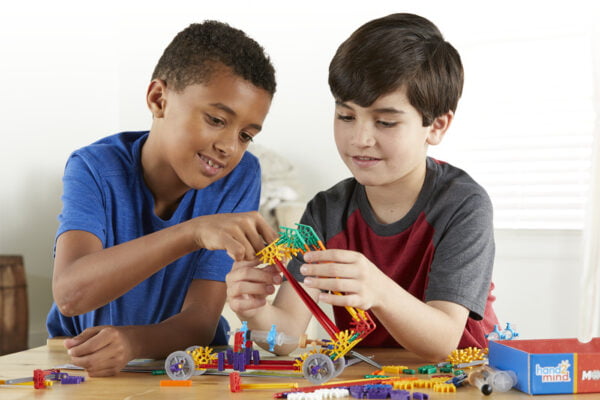 [อายุ 8+] วิศวกรน้อยสร้างได้ (MOVING CREATIONS with K’NEX Teach) [Hand2Mind] - Image 5