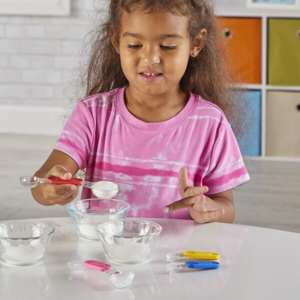 [อายุ 3+] ชุดช้อนตวง เซตสีรุ้ง 6 ชิ้น (Rainbow Fraction : Measuring Spoons)  [Hand2Mind] - Image 8
